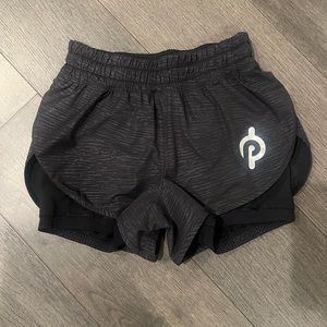 Lululemon X Peloton black pattern shorts size 8